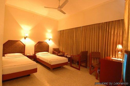 Hotel Lohmod At National Highway 8 - Free Airport Transffer New Delhi
